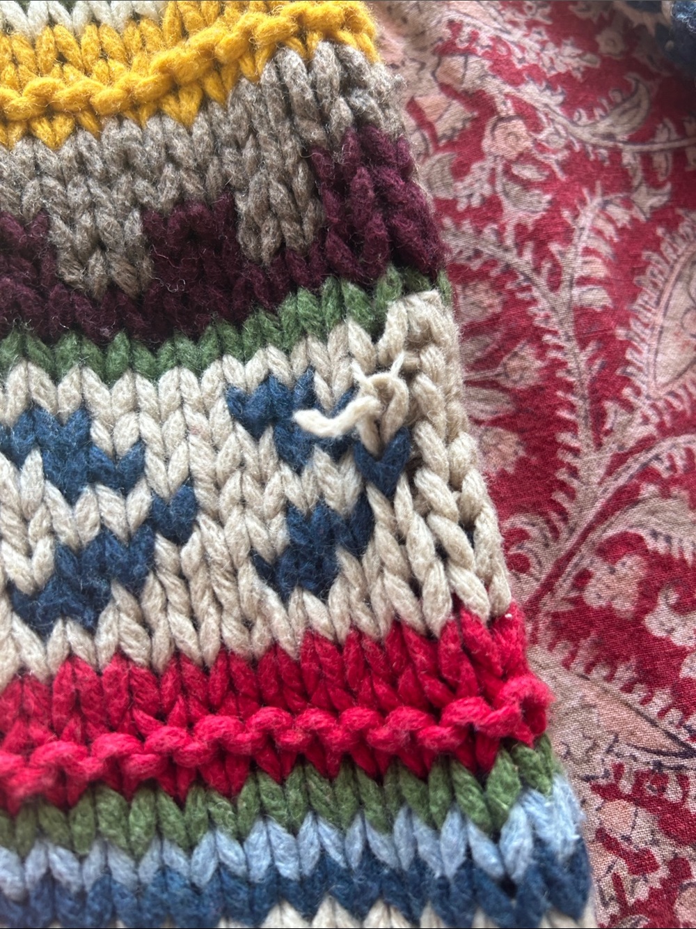 Vintage American Eagle Outfitters Classic Multicolor Fair Isle Crewneck Sweater - Picture 7 of 7